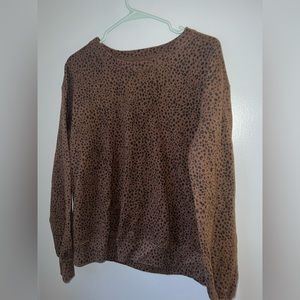 a comfy crew neck sweatshirt!